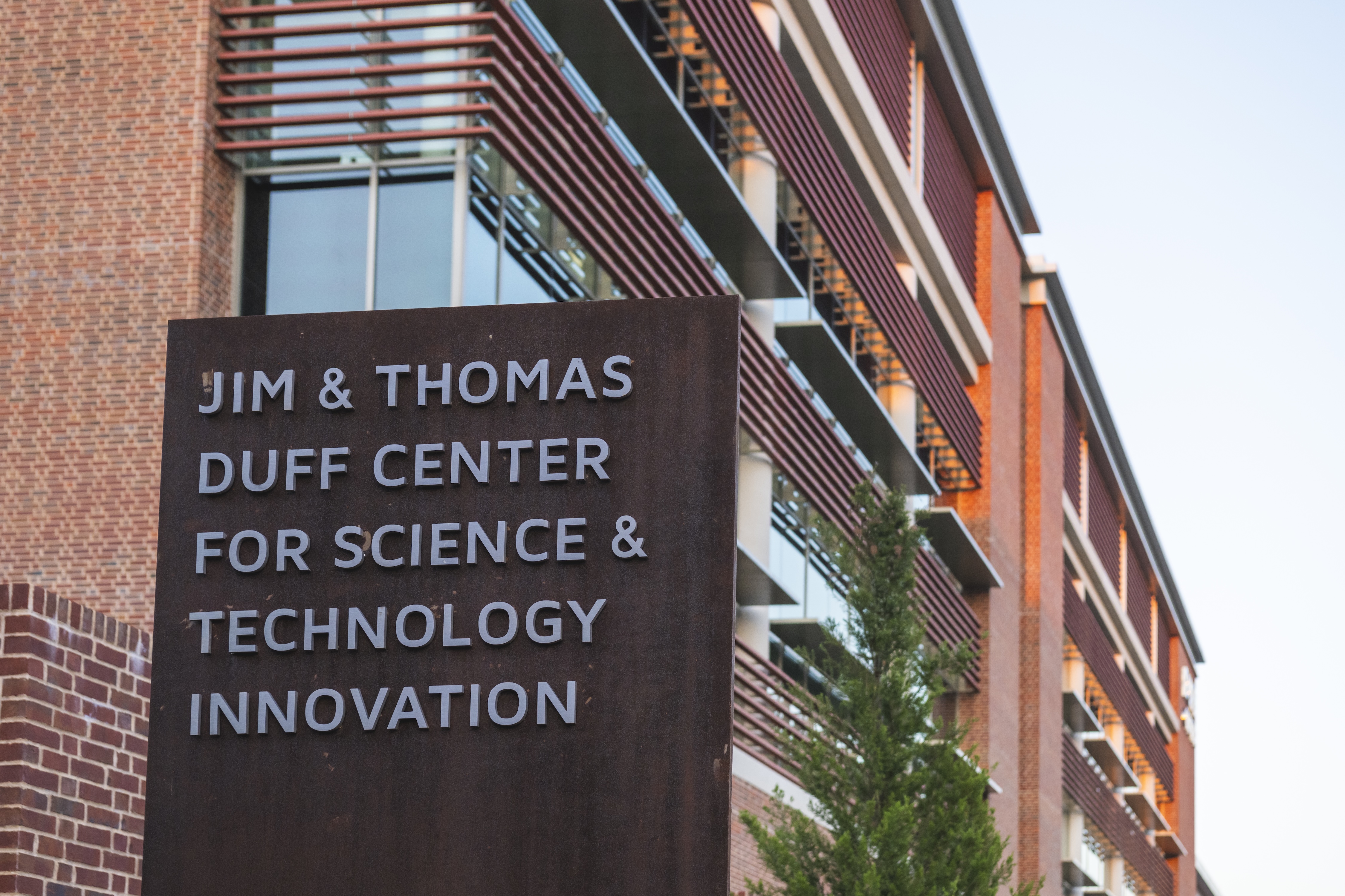 Jim and Thomas Duff Center for Science and Technology Innovation